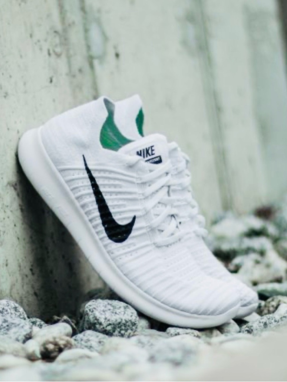 Nike Men’s Free RN Flyknit 2018 Running Training Shoes White Black size 10 - Picture 8 of 8